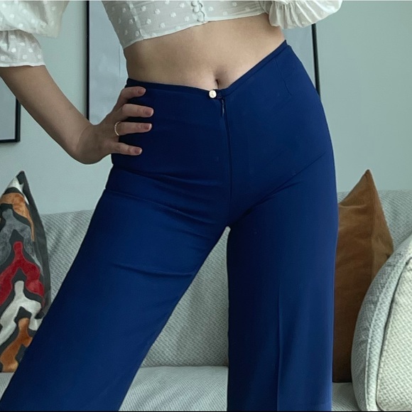Long and wide pants. - Picture 2 of 5